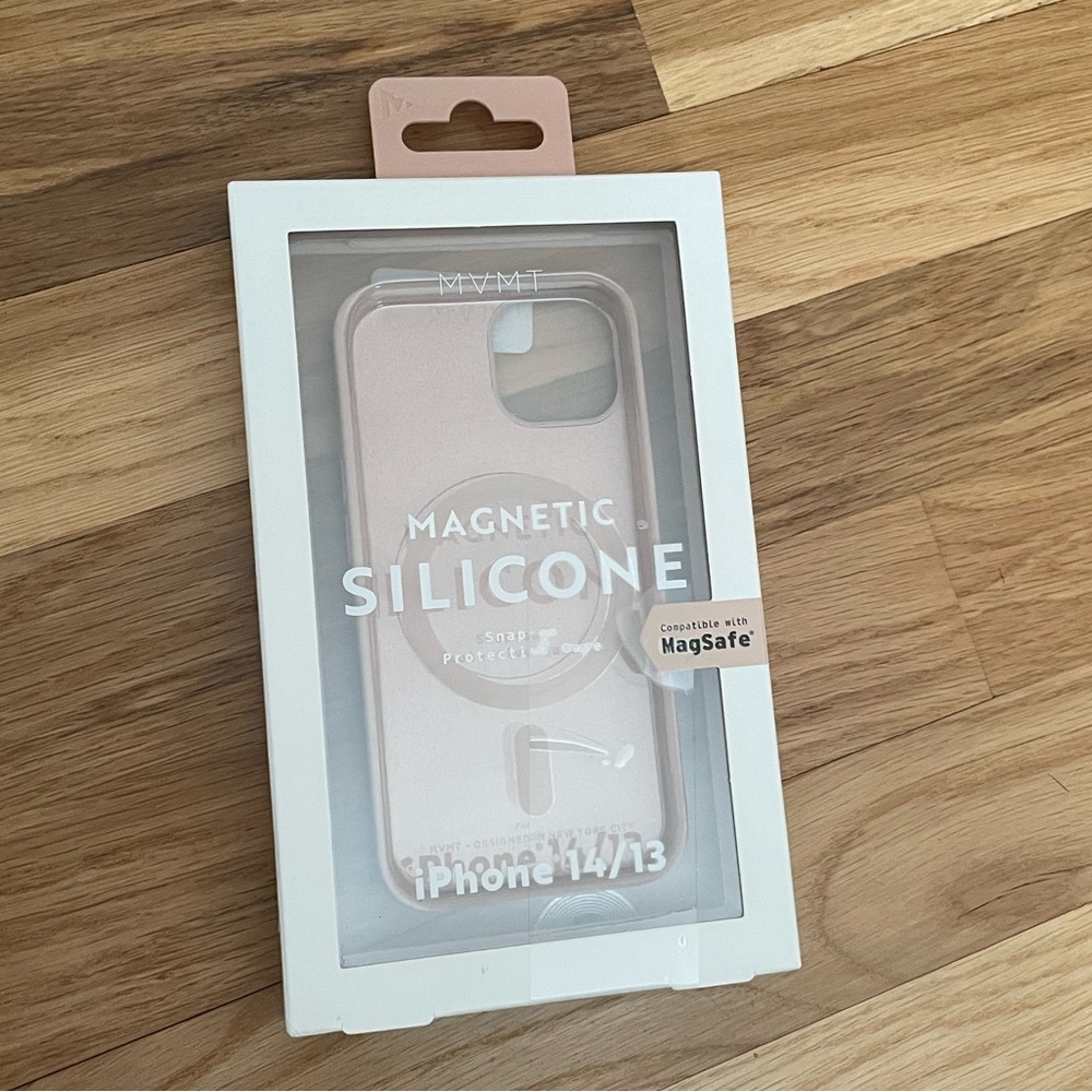 Iphone 14/13 Magnetic Silicone Phone Case